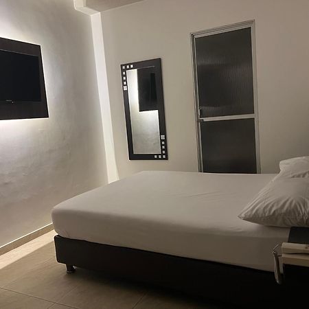 Hotel Marialu Ocaña Extérieur photo
