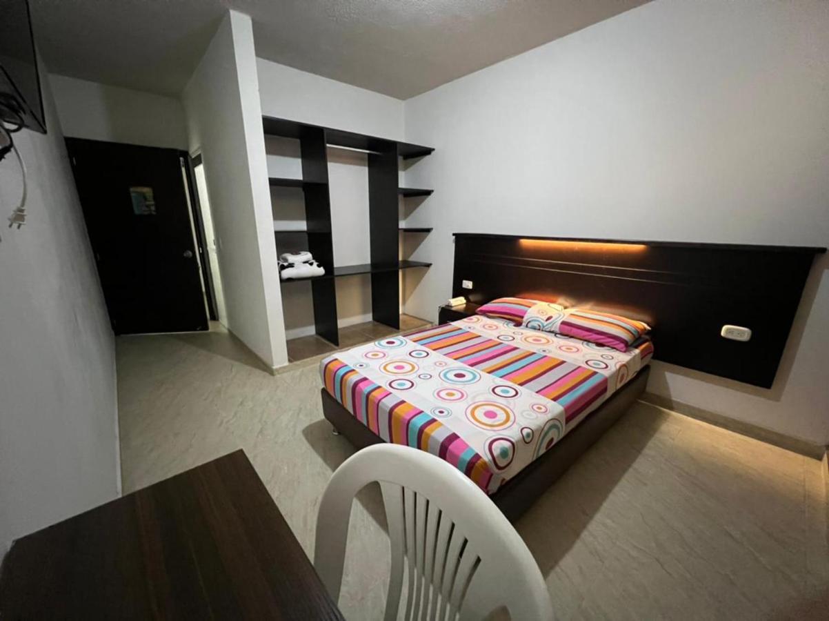 Hotel Marialu Ocaña Extérieur photo