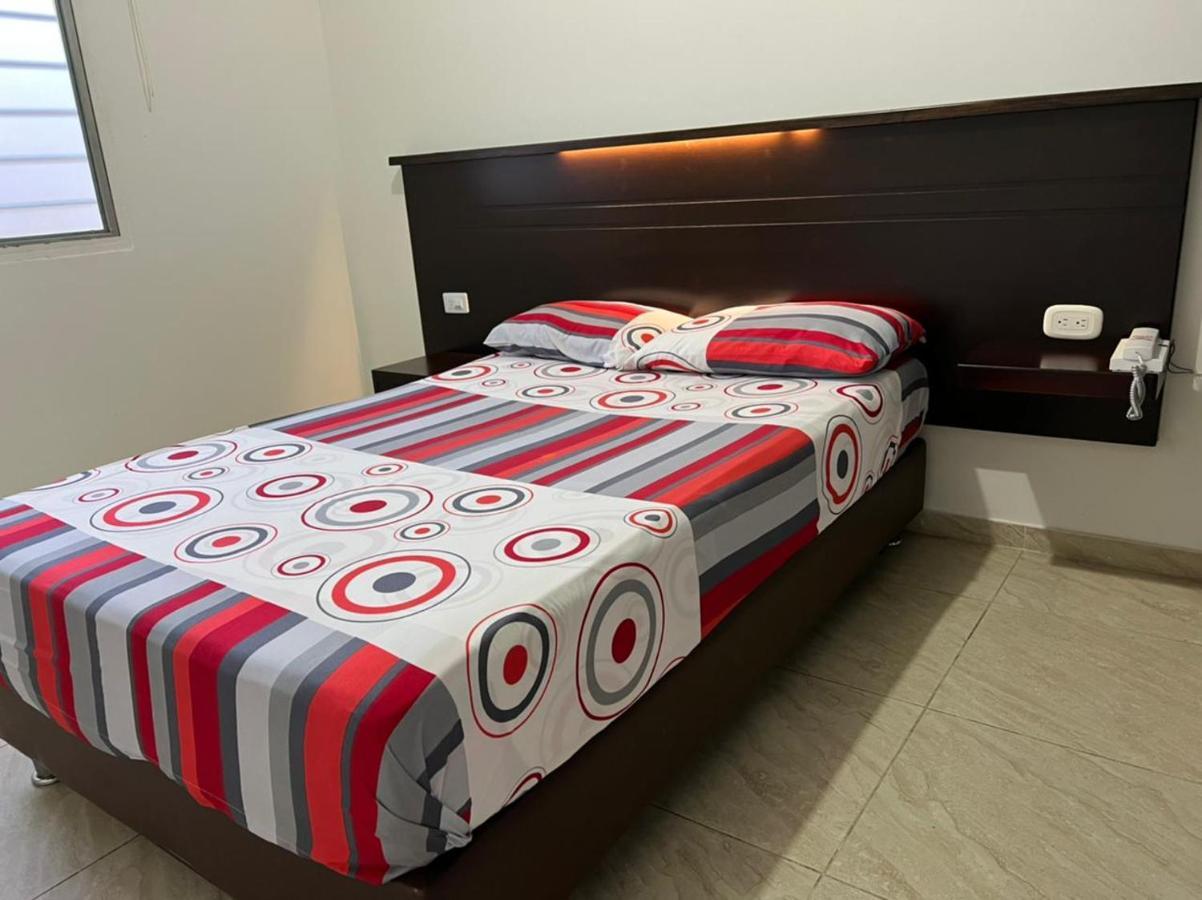 Hotel Marialu Ocaña Extérieur photo