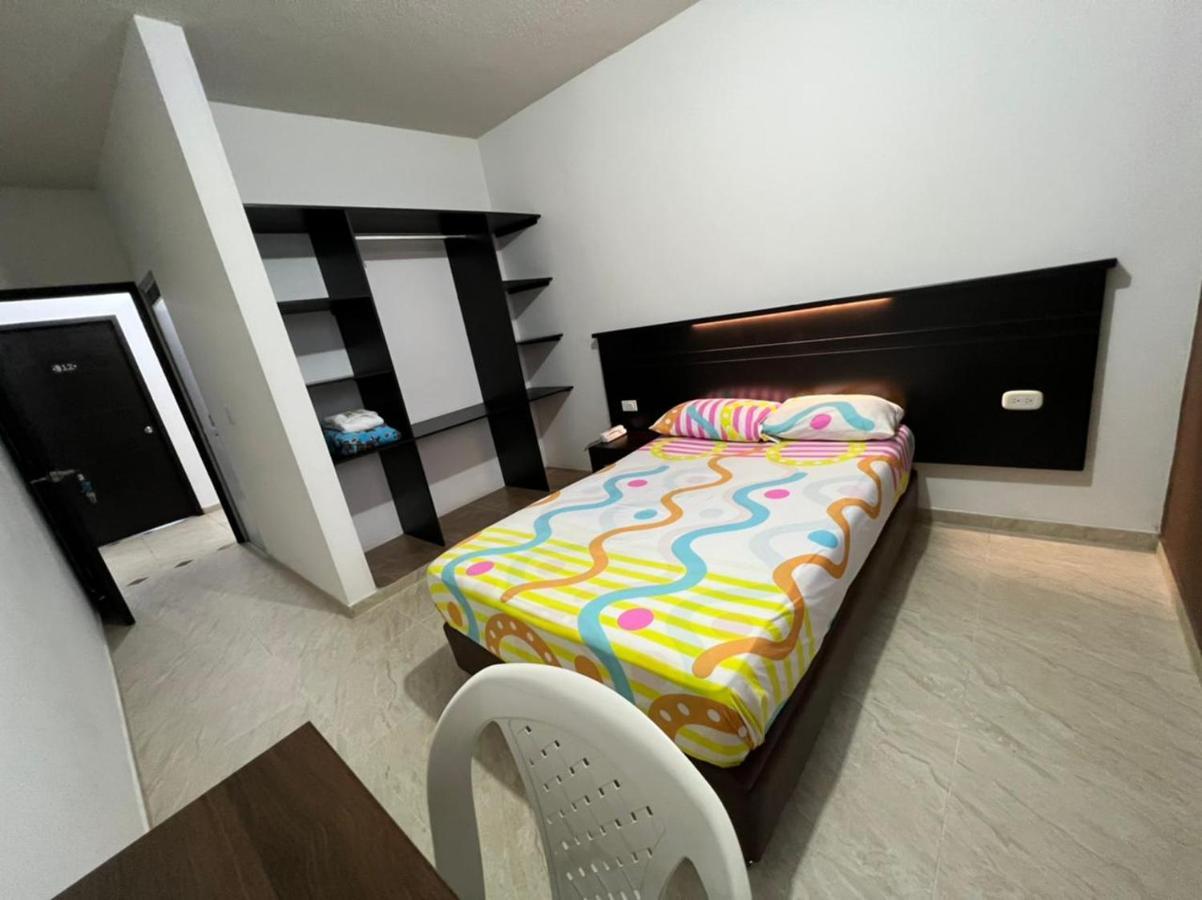 Hotel Marialu Ocaña Extérieur photo