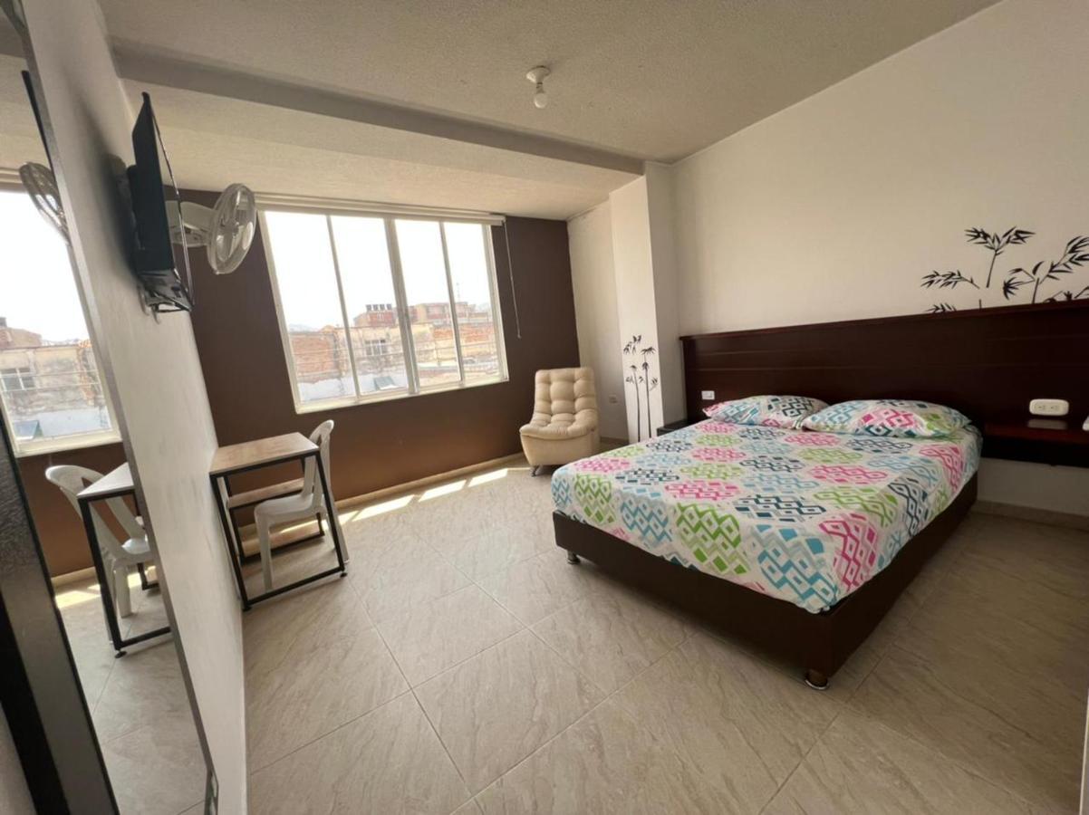 Hotel Marialu Ocaña Extérieur photo