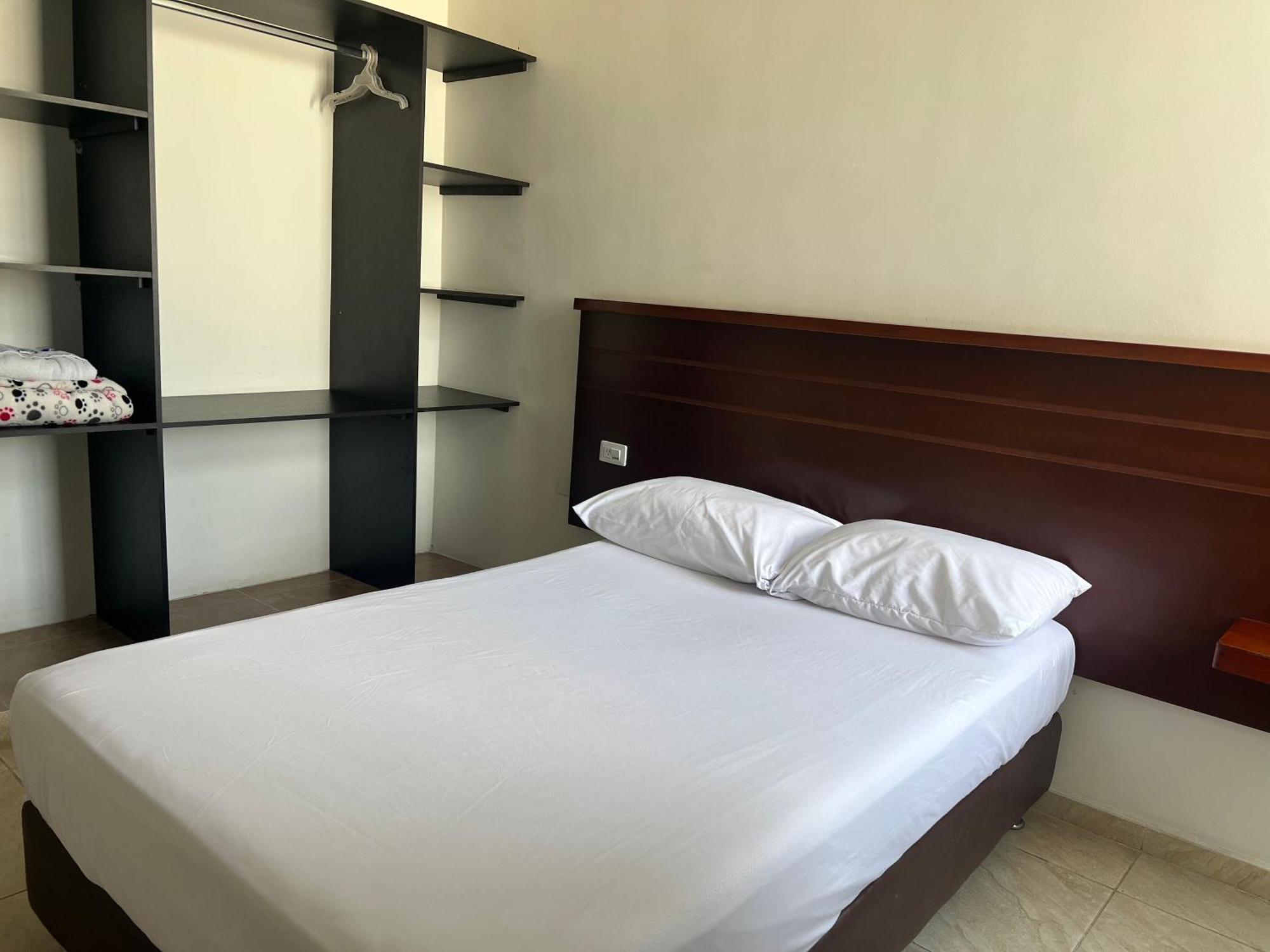 Hotel Marialu Ocaña Extérieur photo