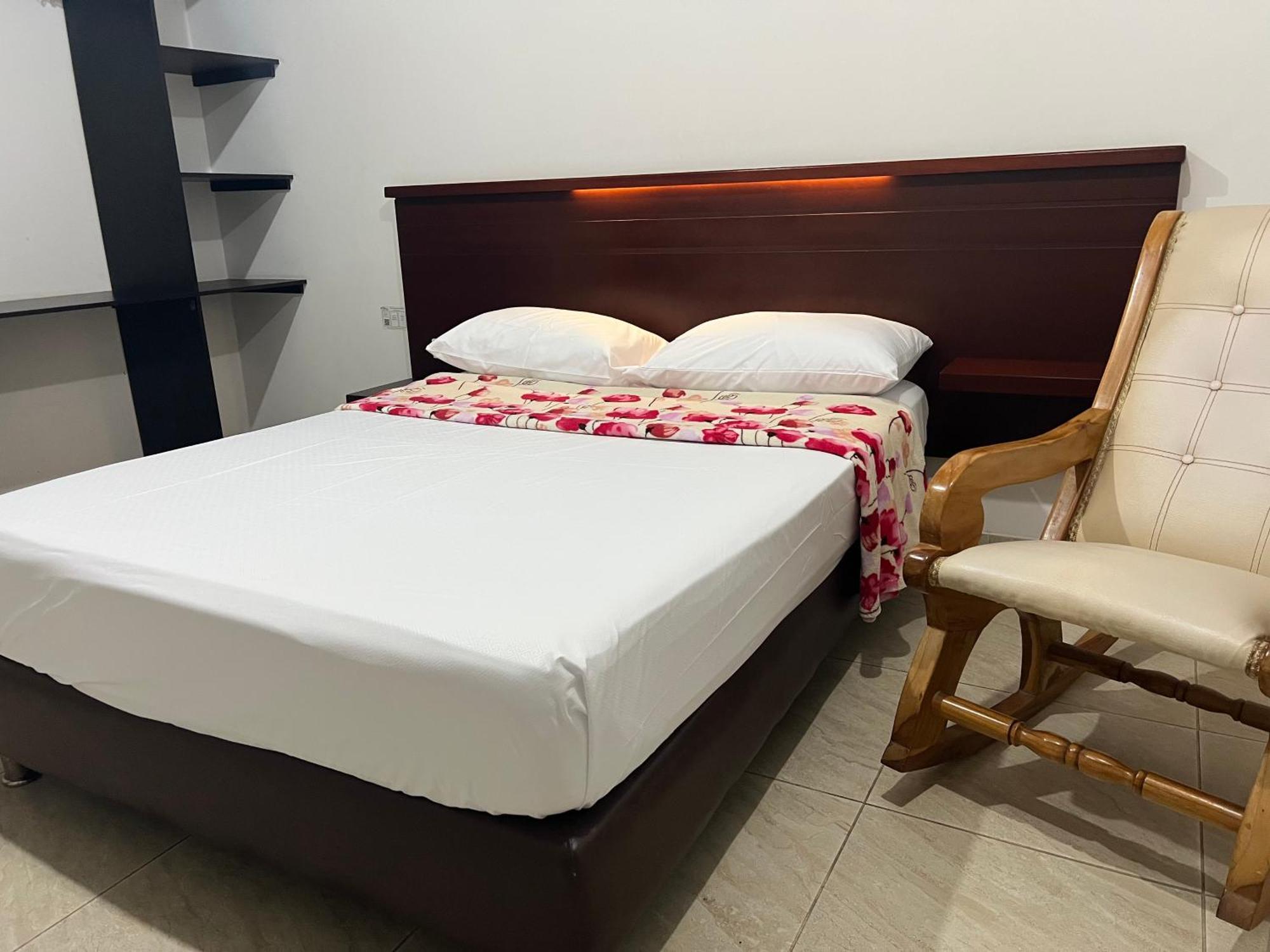 Hotel Marialu Ocaña Extérieur photo